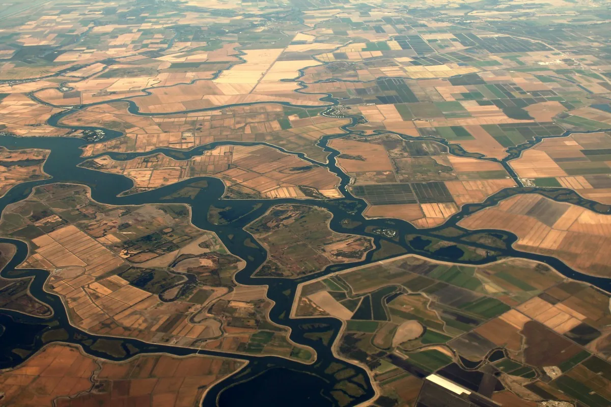 Trump wades into CA’s water supply with EO