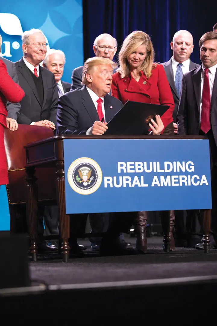 Trump talks to farmers