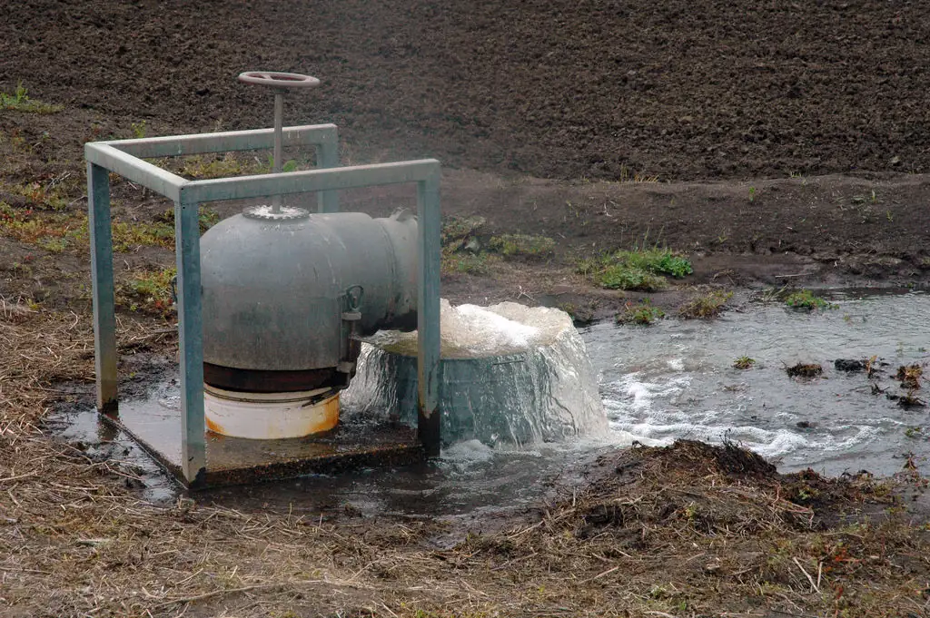 Private water well owners whose wells flooded due to recent rains from Hurricane Harvey should assume their well water is contaminated until they have it tested.