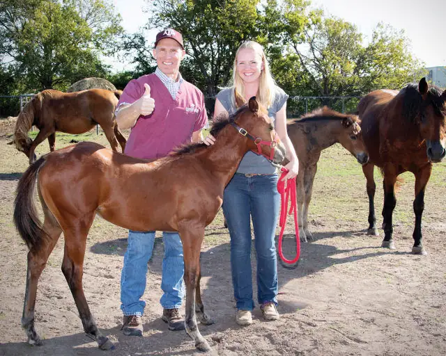 Dr. Noah Cohen with graduate student Susie Kahn at Texas A&M Veterinary Medicine & Biomedical Sciences.